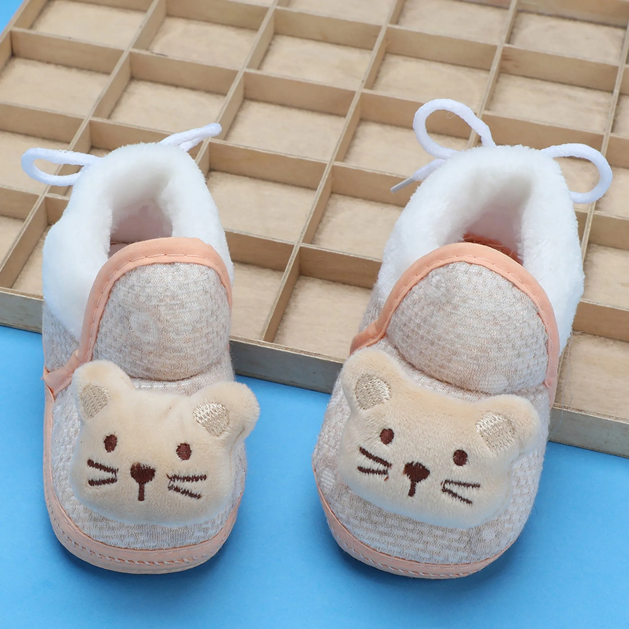 Baby Moo 3D Cute Kitty Soft Slip-On Anti-Skid Plush Warm Booties - Beige