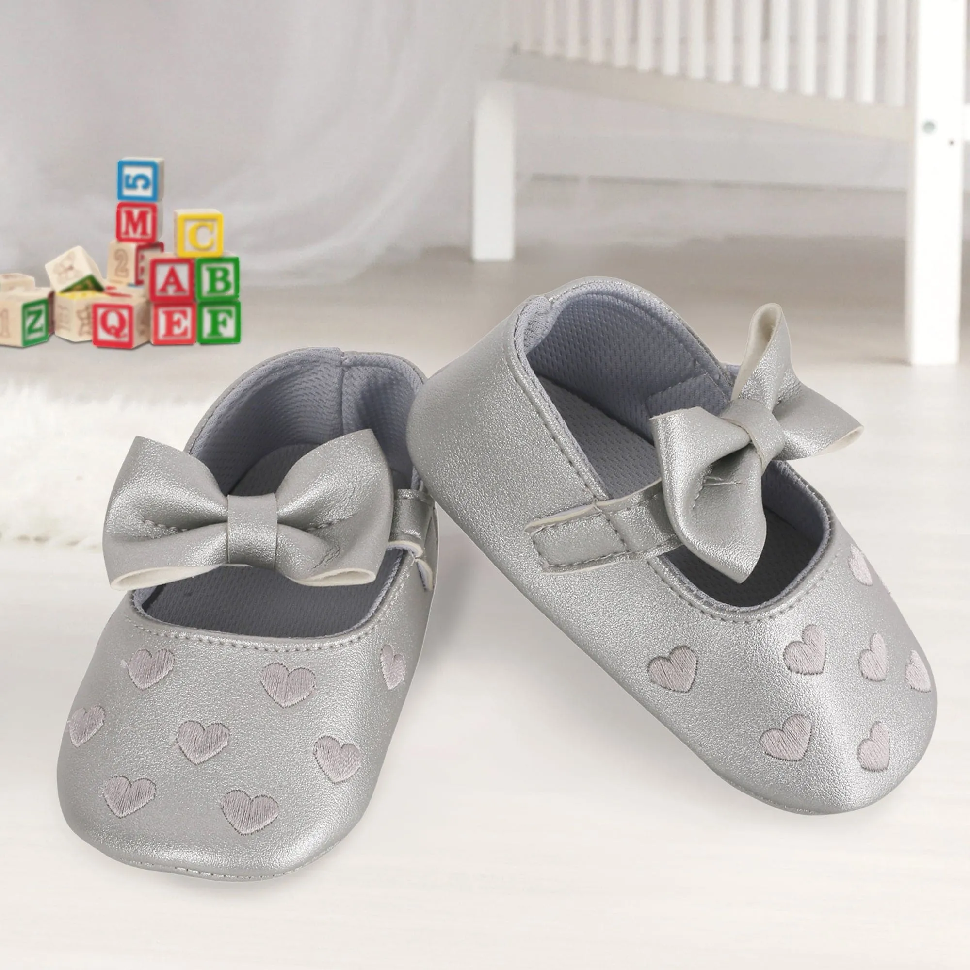 Baby Moo Hearts With Bow Silver Booties