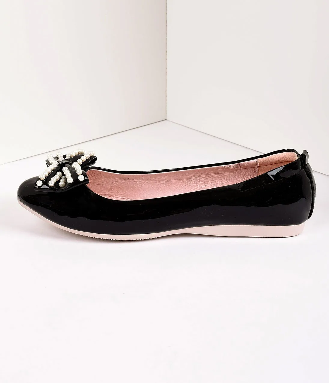 Retro Style Black Patent Leather Pearl Bow Ballet Flats