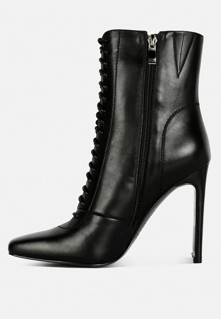 WYNDHAM Black Lace Up Leather Ankle Boots